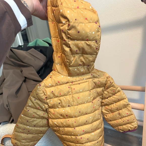 Baby Gap Yellow Gold Winter Light Puffer Jacket with Hood - Picture 3 of 7